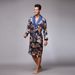 Abito da notte per uomo personalizzato all'ingrosso di fabbrica kimono da uomo in raso con maniche lunghe_voghion.com