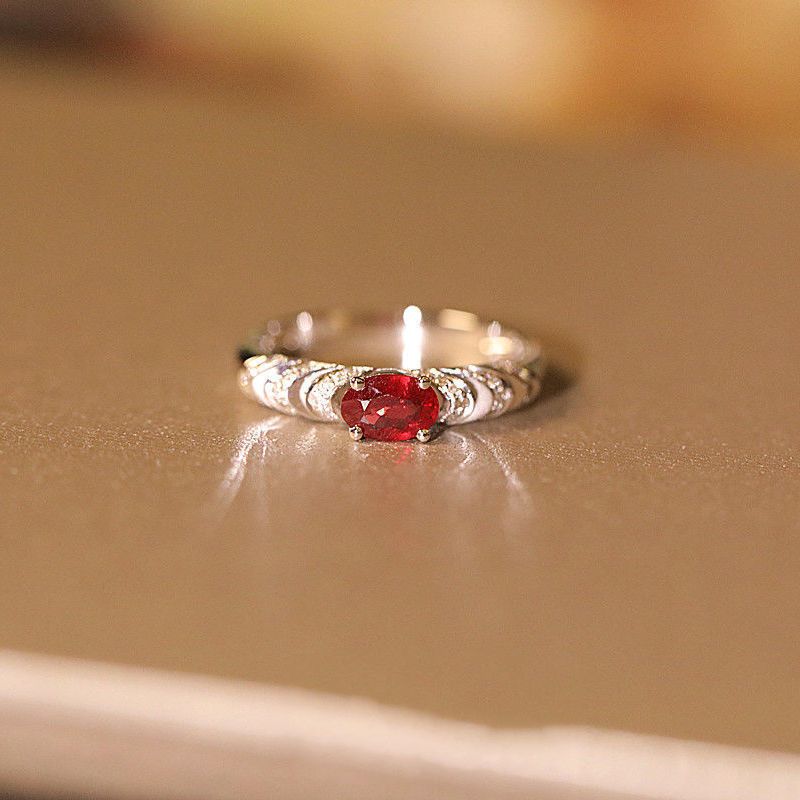 Design di lusso leggero, anello rosso sangue di piccione, elegante alla moda, argento placcato S di alta qualità e placcato oro_voghion.com