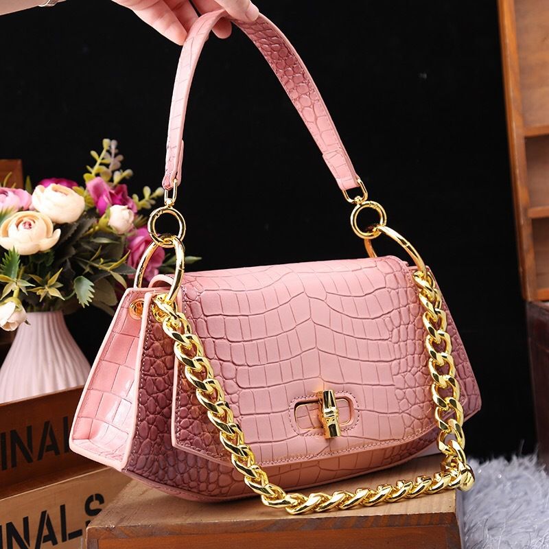 CD 2024 new spring genuine leather crocodile pattern armpit saddle women's single shoulder crossbody small bag_voghion.com