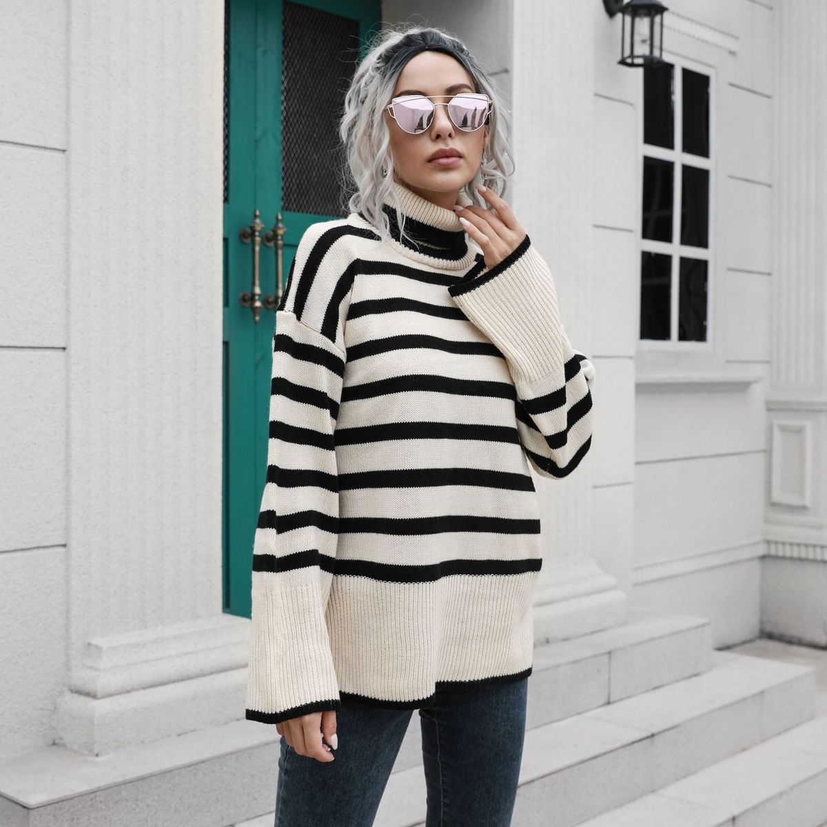 Women's mid-length sweater with striped side slit turtleneck_voghion.com