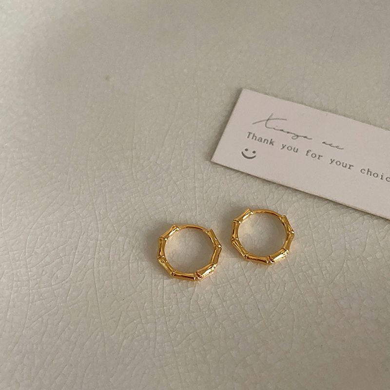 Design metal bamboo earrings for women retro gold design earrings autumn and winter simple cold wind ear accessories_voghion.com