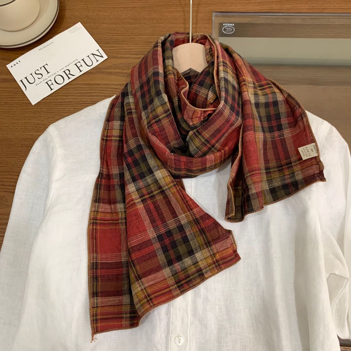 Retro Rot Kaffee Kariert Reine Baumwolle Schmaler Schal Damen Frühling Und Sommer Dünn Literarisch Und Vielseitig Langer Halsschutz Dekorativer Seidenschal Herren_voghion.com