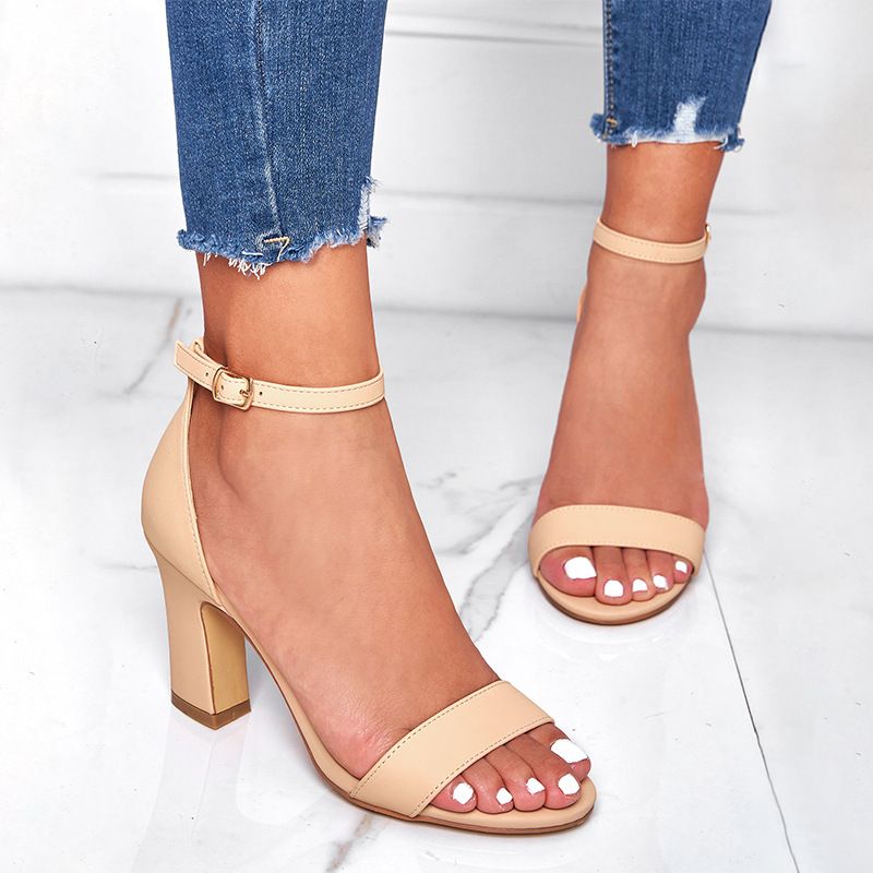 2023 Europäische und amerikanische Sandalen Damen Heels Ein Wort mit dickem Absatz Sandalen Rückentasche Schnalle Damenschuhe Außenhandel Sommer neu_voghion.com