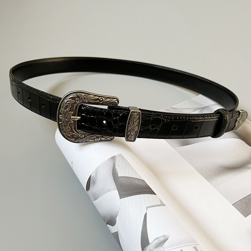 Neuer zweilagiger Retro-Rindsledergürtel im Hong Kong-Stil mit eleganter französischer geschnitzter silberner Dornschließe zum Straffen der Taille und passend zu Jeans_voghion.com