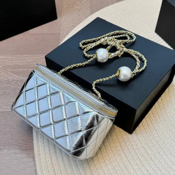 Lamsvel parel bal gewatteerde make-uptas met grote capaciteit, zwart, wit, roze, zilver, crossbody kaarthouder_voghion.com