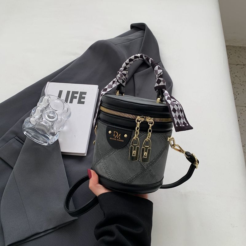 AUGTARLION: Beliebte Nische in diesem Jahr, neue modische und vielseitige Umhängetaschen, tragbare Beuteltaschen für Frauen_voghion.com