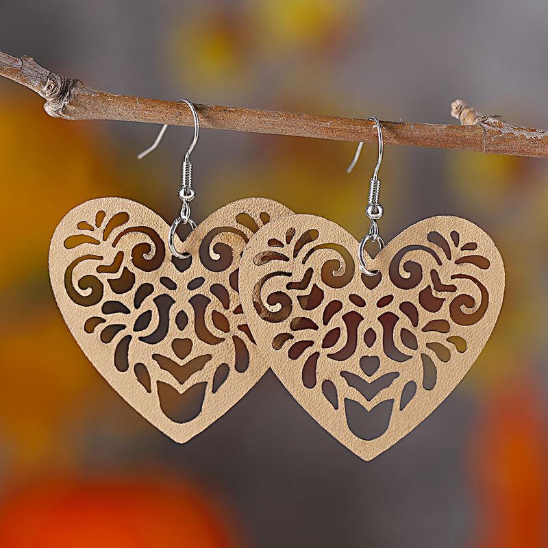 1 Pair Sweet Simple Style Heart Shape Hollow Out Pu Leather Drop Earrings_voghion.com