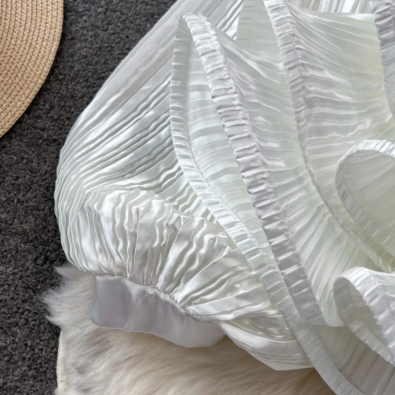 Vêtements pour femmes Costume à la mode, tempérament féminin, chemise brillante à manches longues et col en V avec ourlet en feuille de lotus pour femmes, jupe à paillettes taille haute_voghion.com