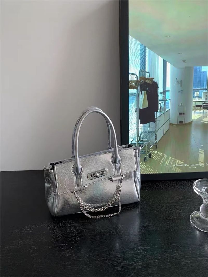 Progettata per le donne, nuova borsa a tracolla irregolare di alta qualità per l'autunno e l'inverno 2025_voghion.com