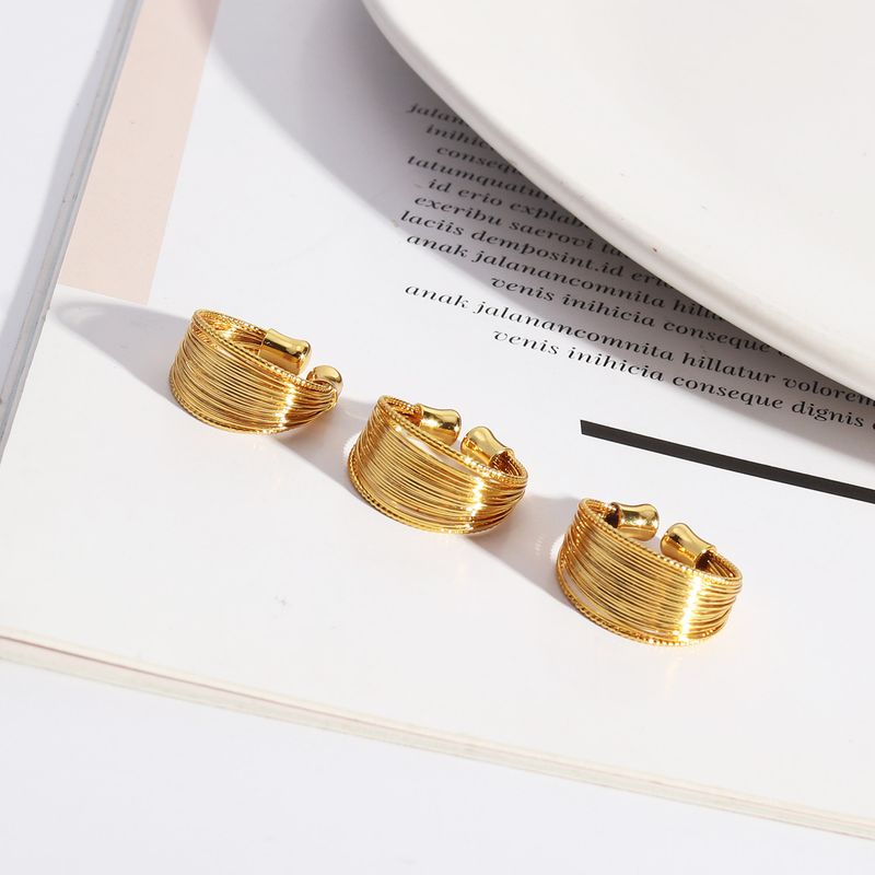 Vergoldeter Schmuck im Designstil, Kupfer mit mehrschichtiger Textur, leichtes Luxustemperament, internetberühmt und vielseitig_voghion.com