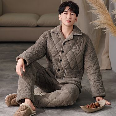 Minimally designed pajamas men in winter, with thickened coral fleece three-layer cotton jacket home wear. Warm flannel_voghion.com