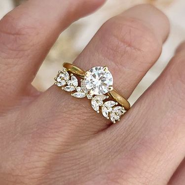 Cao Shi's Wheat Ear Geometric Design Pairs Delicate, Luxurious, High-end Rings With Fashionable Engagement Accessories_voghion.com