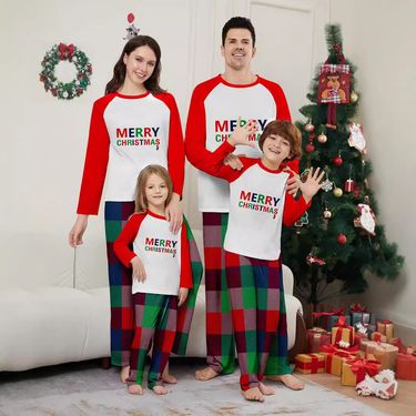 Christmas socks plaid letters Christmas family suit printed home dress pajamas_voghion.com