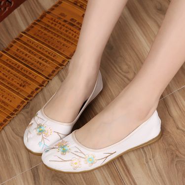 Women’s Shoes Old Beijing Cloth Shoes Cow Tendon Breathable Cotton And Linen Flat Embroidered Women's Shoes Non Slip Single Shoes Retro Shoes_voghion.com