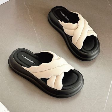 Sheepskin Bread With A Sense Of Stepping On Poop Cross Women In Summer 2025, New Style For Wearing Outside, Sponge Cake_voghion.com