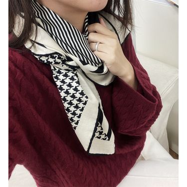 Blogger's Same Style Double-Sided Printed Silk Wool Blend 2024 Winter Scarf Shawl Houndstooth Pattern_voghion.com