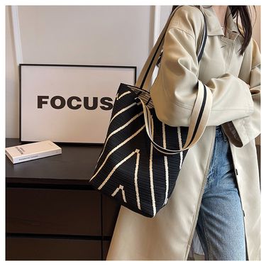 Niche Commuter Lazy Style Large Capacity Casual Fashionable Versatile Single Shoulder Women's Striped Bucket Tote Bag_voghion.com