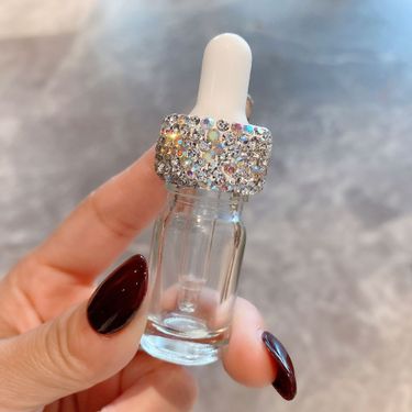 Premium Glass Dropper Bottle For Serums & Essential Oils – Elegant Diamond-Cut Design (5ml/10ml, Leakproof, Refillable, Silver & Crystal Options)_voghion.com