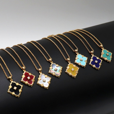 Designer Retro Court StylePendant Clavicle Chain Women's Gold Four-leaf Clover Necklace Double Sided_voghion.com