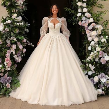 Elegant French Satin Wedding Dress For Bride 2025 – Summer Lightweight A-Line Gown With V-Neck & Short Sleeves_voghion.com