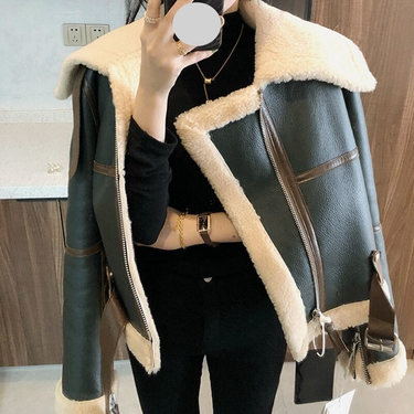 Women's Clothing Winter New Green Splicing Large Lapel Motorcycle Clothes Women's Thickened Short Fur Sheep Shearling Jacket_voghion.com