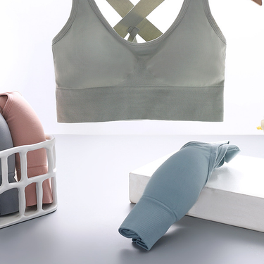 Outer Wear Beautiful Back Thin Yoga Fitness Sports Bra Gathered Seamless Vest Shockproof Sports Underwear For Women_voghion.com