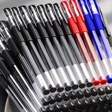 Students special pen easy writing comfortable hand writing smooth decompression red blue black European standard gel pen_voghion.com