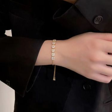 Small Niche Design Pull-out Style Super Sparkling Zircon Bracelet For Women, Korean, Light Luxury, High-end, Fashionable_voghion.com