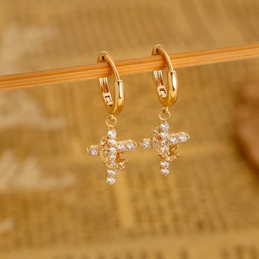 Women’s Jewelry Set Fashion Hot Selling Fashion Luxury Full Studded Zircon Crown Pendant Earrings Ladies Ear Jewelry_voghion.com