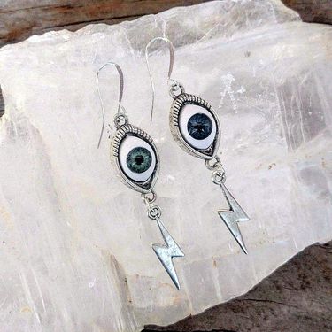 Unisex Exquisite vintage pendant earrings_voghion.com