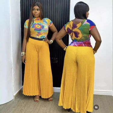 Women's Clothing Print Short Sleeved Wide Leg Pants Two Piece Suit_voghion.com