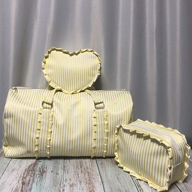 Large Capacity Travel Bag Stripes, Folds, Waves, Heart-shaped Backpack Makeup Bag Holiday Storage Luggage Bag_viptrois.com
