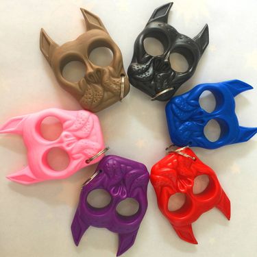 Dog Head Keychain Self-Defense Knuckles – Acrylic Mini Hand Grip For Women, Men, & Personal Safety (Black, Blue, Red, Purple, Pink, Brown)_voghion.com