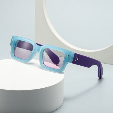 Square Sunglasses For Street Style Influencers And Models_voghion.com