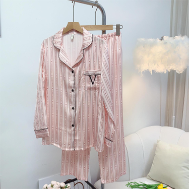 Women's Sleepwear Autumn New Silk Sleepwear Long Sleeved Pants Letter Printed Home Clothes Women's Fashion Set_voghion.com