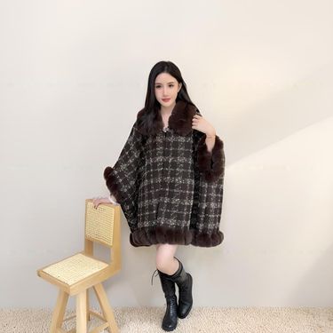 2025 Women's New Fall And Winter Fashion Shawl Cape Warm Fur Street Style Leisure Hundred And One_voghion.com