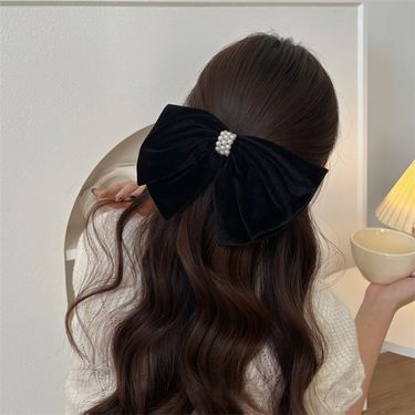 French Style Velvet Pearl Large Black Bow Hairpin Fashionable and Elegant Spring Clip Hair Accessory on the Back of the Head_voghion.com