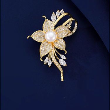 Flower Pearl Ladies Brooch Women's Suit Coat Corsage Dress Pin Clothing Accessories Gift_voghion.com