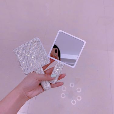 Square Plastic Vanity Mirror With Handle – Lightweight & Portable Makeup Mirror For Home & Travel (16x9cm, White Diamond & Plain Options)_voghion.com