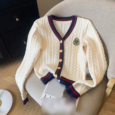 Women's Clothing V-Neck Knit Cardigan – College-Inspired Short Sweater For Women"_voghion.com