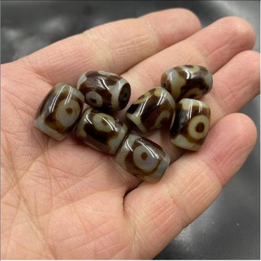 Bright coffee color three eye beads agate rice beads loose beads Xizang old agate beads free batch special price_ipsvogv.com