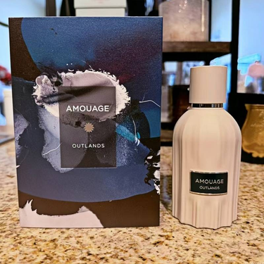 Hot Selling Latest Style Amouage OUTLANDS Exquisite High-quality ESSENCE DE PARFUM Fragrance Neutral Wood Flavor Deodorant Spray_voghion.com