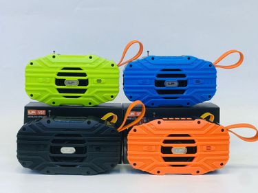 LP-V37 Handheld Bluetooth 8W 3-inch Speaker External FM Antenna Solar Powered Rechargeable Flashlight_voghion.com