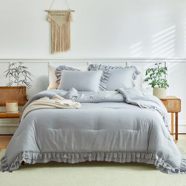 Light Gray Duvet Cover Set With Ruffled Edge - Polyester Quilted Bedding Set Includes Comforter & Pillowcases - Fluffy Cloud-Like Home Textiles_voghion.com