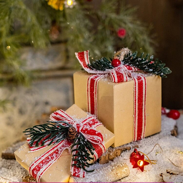 Juhan Christmas New Year's Day, Spring Festival decorations, gift box, window display, hotel scene layout,_voghion.com