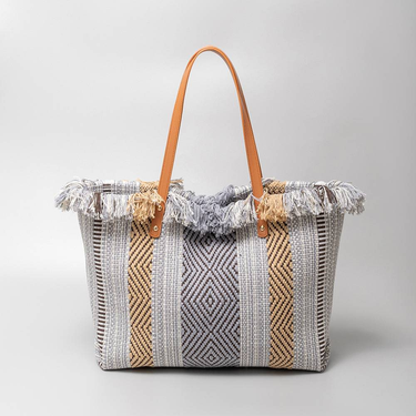 Large-capacity Canvas Tote For Women, New Single-shoulder Beach Bag With Fringe Embroidery, Featuring A Unique And Niche Design._voghion.com