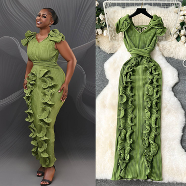Damenbekleidung Bankett High-End-Kleid High-End leichtes Luxus-Nischenplissiertes dreidimensionales Rüschenkleid mit schlankem langem Temperament_voghion.com