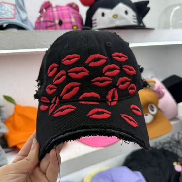 Niche Y2 Dark Little Devil Horn Hand-painted Distressed Baseball Street Style Unisex Duckbill Cap Trendy_voghion.com