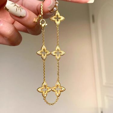 Vintage Gold Sparkling Diamond Four-Leaf Flower Bracelet Exquisite Buchi Style Elegant Versatile Layered High-Value_voghion.com