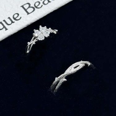 Four-leaf Clover Ring With Diamonds, High-end Feel, Cou Rings For Men Women, Minimalist Adjustable, Versatile And_voghion.com